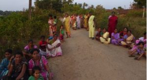 women-meet-2